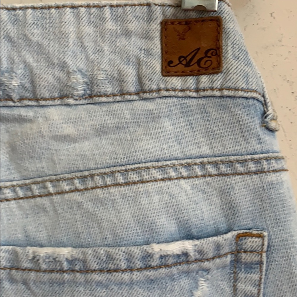American Eagle distressed light wash capris - Picture 5 of 6